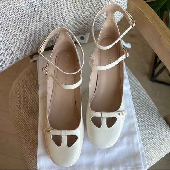 Dior Patent Calfskin Aime Ballet Flats - Off White - Picture 6 of 11